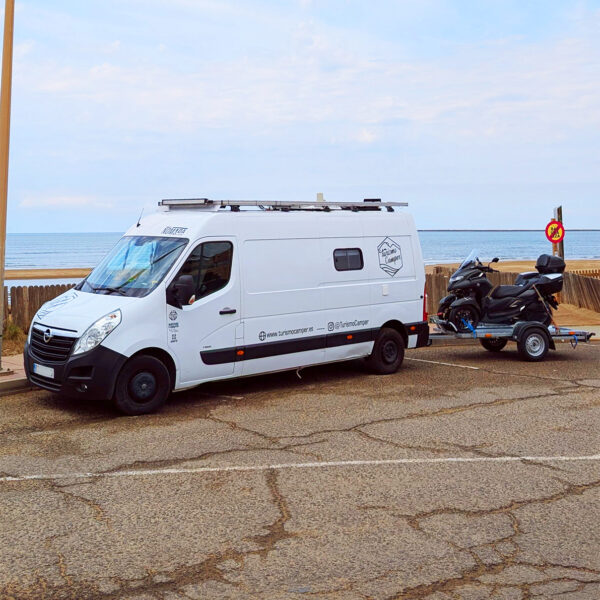 Camper en la costa
